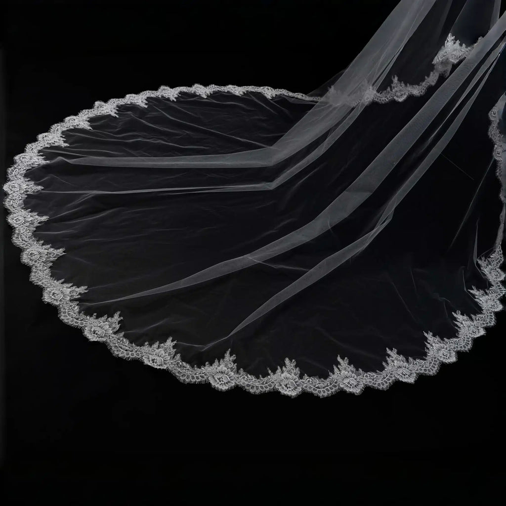 Lunalice V3005 Bridal Veil Back View – Elegant Wedding Veil for Bride