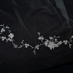 Lunalice V3013 Bridal Veil Lace Edge Detail – Elegant Wedding Veil for Bride