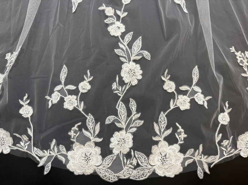 Lunalice V3021 Bridal Veil Side View – Elegant Wedding Veil for Bride